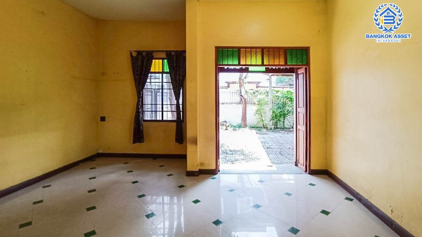 *****ทาวน์โฮมมือสองย่านนนทบุรี ม.ลูกกอล์ฟ พรีเมี่ยม ติวานนท์-ปากเกร็ด #หลังมุม เนื้อที่กว้างขวางสุดๆ ถึง 46 ตร.ว. ฟังก์ชัน 3 ห้องนอน 3 ห้องน้ำ 3 ที่จอดรถ ตกแต่งบ้านด้วยวัสดุอย่างดี พร้อมของแถมเพียบ! บนทำเลคุณภาพ ใกล้รถไฟฟ้าสายสีชมพู "สถานีแยกปากเกร็ด" และทางด่วน "ศรีรัช"